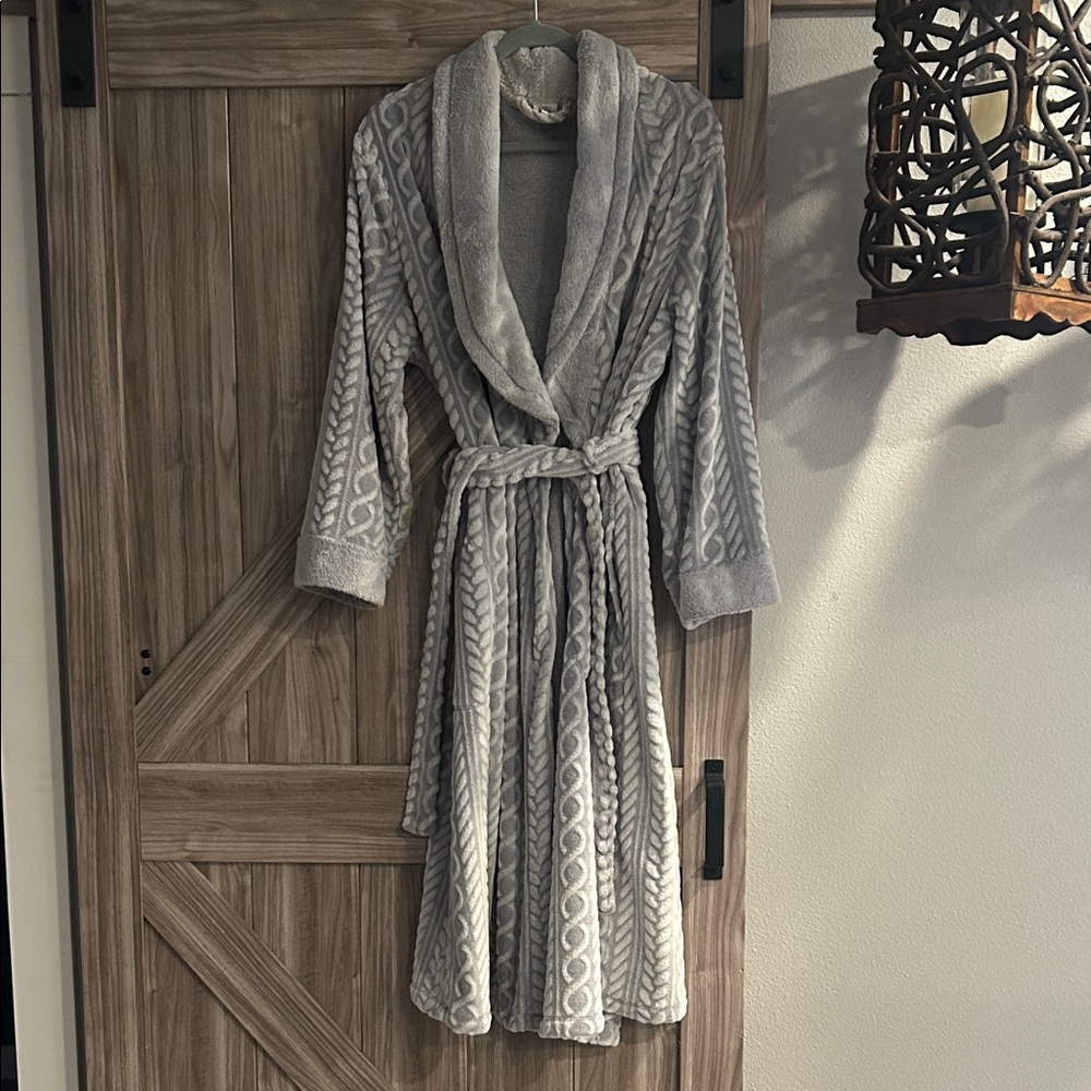 Croft & Barrow Gray Textured Soft Robe Size L